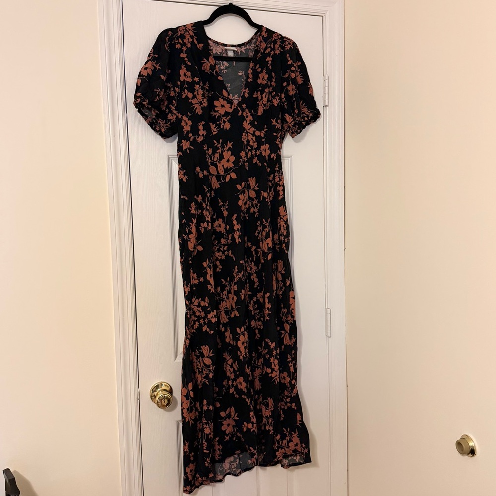 Perfect for Autumn - Floral Black and Orange Maxi Dress